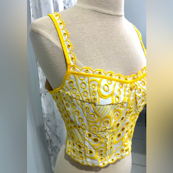 🔥Charo Ruiz Ibiza gorgeous yellow and white eyelet Tessa top with ruffle straps - Picture 3 of 6